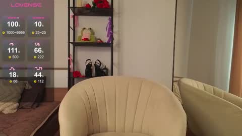 Snapshot of bella_faith chatting on 1, 10, 2025 bella_faith online show from 1, 10, 2025