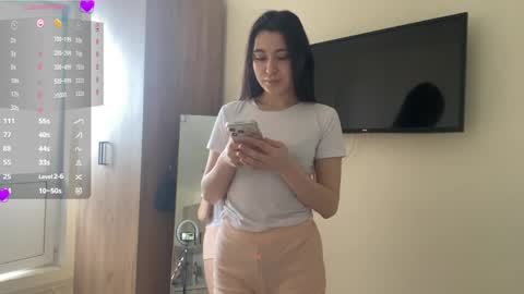 Snapshot of bella_gasp chatting on 12, 5, 2026 Jane online show from 12, 5, 2026