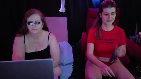 Bella James online show from 3, 10, 2025