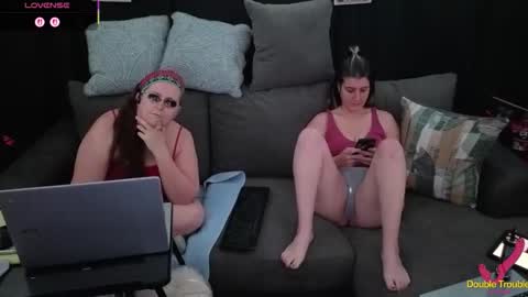 Bella James online show from 17, 12, 2025