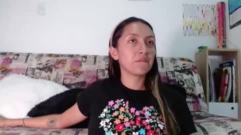 Snapshot of bella_marlowe chatting on 21, 11, 2025 Bella Marlowe online show from 21, 11, 2025