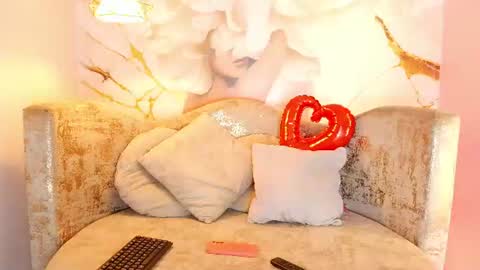Snapshot of bella_moonlight_cr chatting on 20, 7, 2026 BELLA online show from 20, 7, 2026