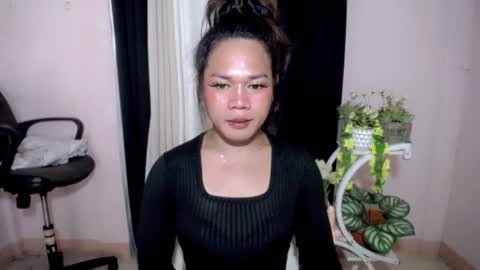 Snapshot of bella_ngo chatting on 19, 6, 2026 bella_ngo online show from 19, 6, 2026