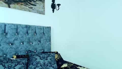 Bella online show from 11, 11, 2025