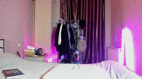 Snapshot of bella_sims chatting on 9, 4, 2026 bella sims online show from 9, 4, 2026