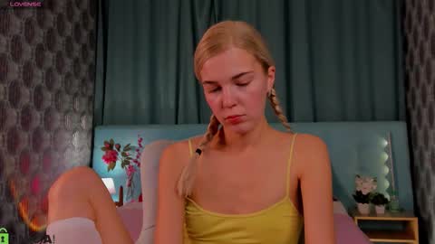 Bella online show from 11, 9, 2025