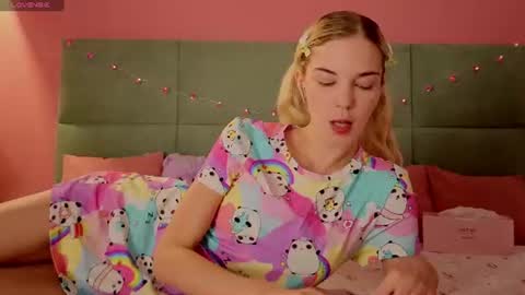 Bella NEW ROOM online show from 22, 6, 2026