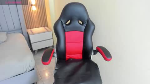 BELLA STONE  online show from 17, 2, 2026