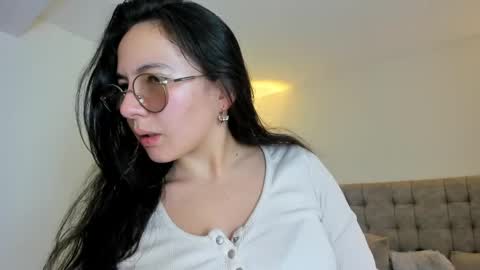 Snapshot of bella_sumers chatting on 30, 5, 2026 Bella online show from 30, 5, 2026