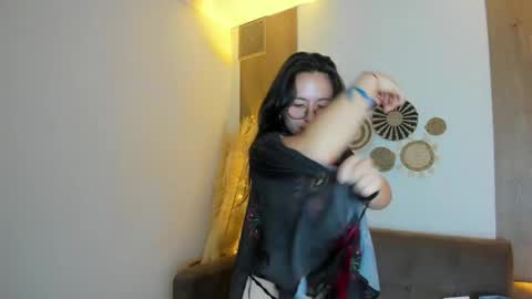 Snapshot of bella_sumers chatting on 1, 6, 2026 Bella online show from 1, 6, 2026