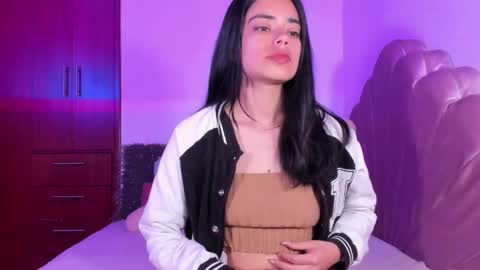 Valeria Model Independent online show from 9, 11, 2025