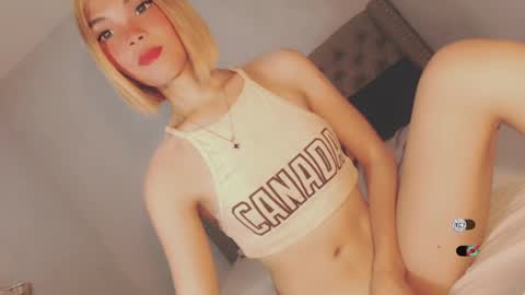 Snapshot of bella_tara chatting on 6, 1, 2025 Bella online show from 6, 1, 2025