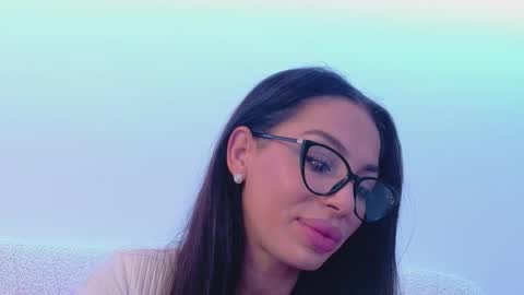 Bella online show from 20, 10, 2025