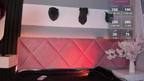 Snapshot of bella_williiams_ chatting on 22, 12, 2025 Bella online show from 22, 12, 2025