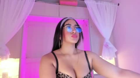  Bella  online show from 16, 5, 2026