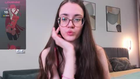 BellaCatLovesMeat online show from 25, 10, 2025