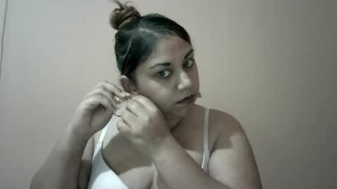 Snapshot of bellachow10 chatting on 4, 10, 2025 bellachow10 online show from 4, 10, 2025