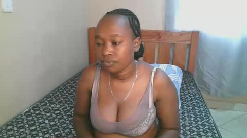 Snapshot of bellalure33 chatting on 27, 10, 2025 Bella online show from 27, 10, 2025