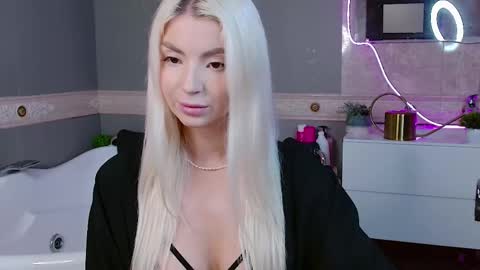 Snapshot of bellamur_ chatting on 19, 5, 2026 Bella online show from 19, 5, 2026