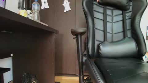 Camille  online show from 27, 10, 2025