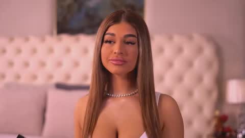 Bella online show from 11, 4, 2026