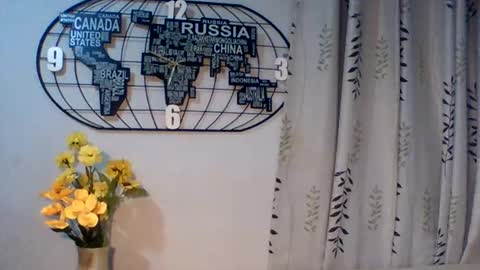 Snapshot of bellaqueen69 chatting on 22, 10, 2025 Bella shane online show from 22, 10, 2025