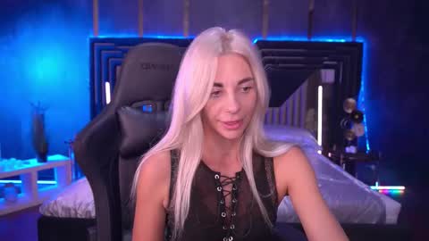 Snapshot of bellarayyy chatting on 8, 9, 2025 Bella online show from 8, 9, 2025