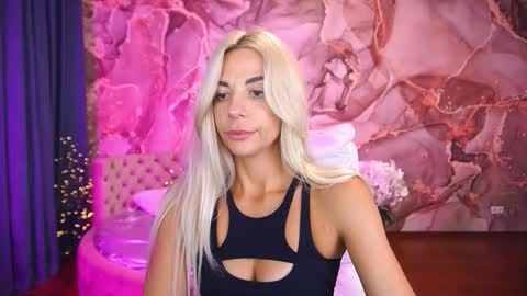 Snapshot of bellarayyy chatting on 22, 9, 2025 Bella online show from 22, 9, 2025
