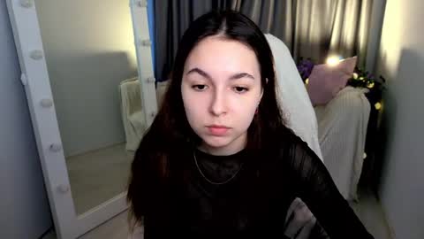 Bella online show from 4, 4, 2026