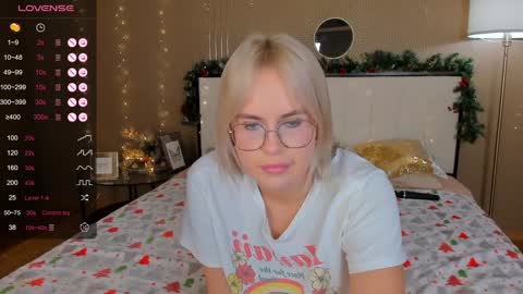 Snapshot of bellatip chatting on 12, 1, 2025 Bella online show from 12, 1, 2025