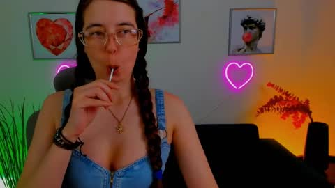 Bella. Ntmu online show from 1, 3, 2025