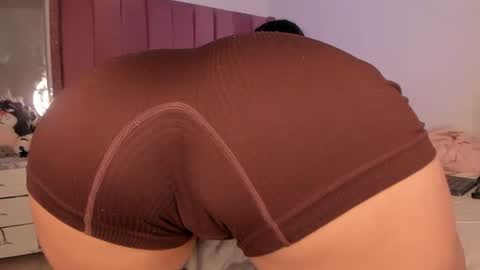 Snapshot of bellaxtar chatting on 25, 2, 2025 Bella online show from 25, 2, 2025