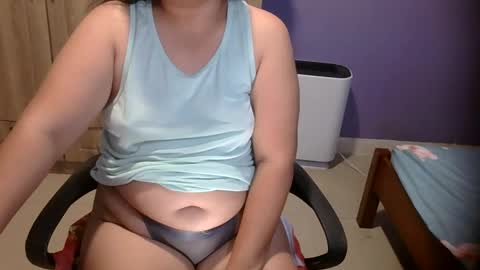 Snapshot of belle858889 chatting on 1, 2, 2025 belle858889 online show from 1, 2, 2025