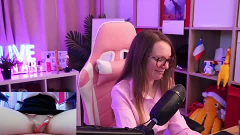Snapshot of belle_alice chatting on 23, 4, 2026 Alice online show from 23, 4, 2026