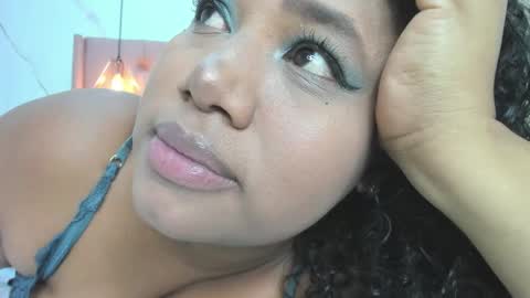 Snapshot of belle_brunette chatting on 20, 11, 2025 belle online show from 20, 11, 2025