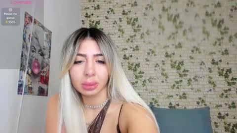 LucyJelly online show from 14, 1, 2025