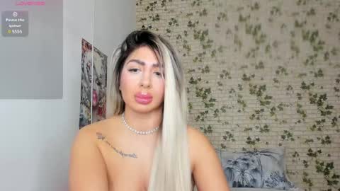 LucyJelly online show from 23, 1, 2025