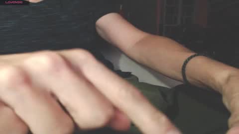 benijamin online show from 5, 10, 2025