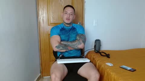 Snapshot of benjamin_isaac chatting on 1, 2, 2025 benjamin_isaac online show from 1, 2, 2025