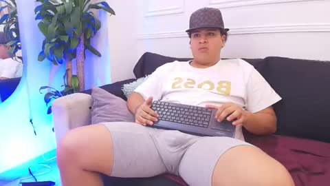 bennett_alejoo online show from 14, 10, 2025