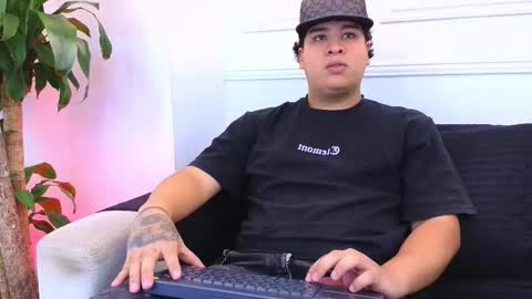 bennett_alejoo online show from 4, 2, 2026