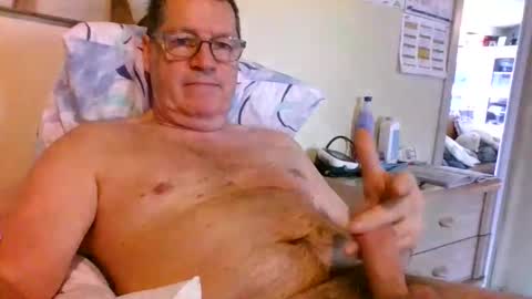 Snapshot of bennybutterfly007 chatting on 12, 3, 2026 bennybutterfly007 online show from 12, 3, 2026