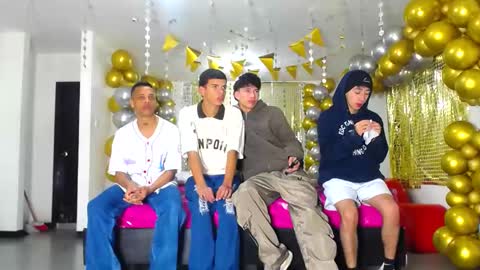 Snapshot of benz_boys chatting on 25, 1, 2025 benz boys online show from 25, 1, 2025