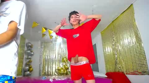 Snapshot of benz_boys chatting on 22, 2, 2025 benz boys online show from 22, 2, 2025