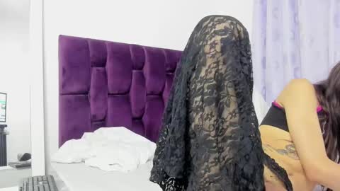Snapshot of bereniceiv chatting on 4, 10, 2025 beren online show from 4, 10, 2025