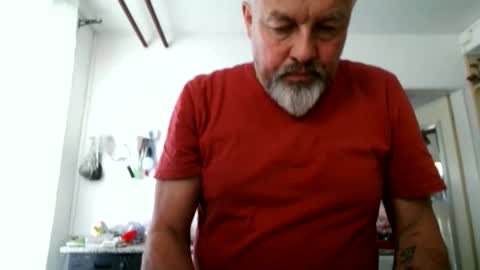 Snapshot of berg_boy chatting on 7, 4, 2026 Martin online show from 7, 4, 2026