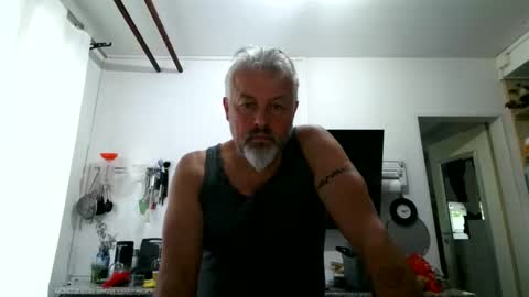 Snapshot of berg_boy chatting on 15, 5, 2026 Martin online show from 15, 5, 2026