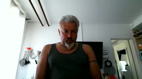 Snapshot of berg_boy chatting on 19, 5, 2026 Martin online show from 19, 5, 2026