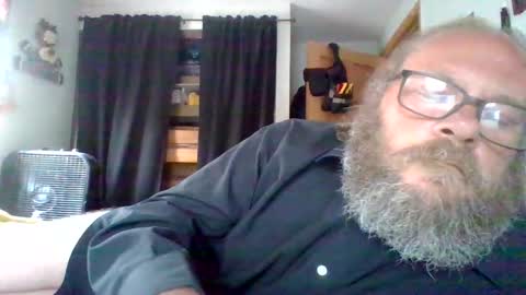 Snapshot of bergeeric1970 chatting on 31, 5, 2026 bergeeric1970 online show from 31, 5, 2026