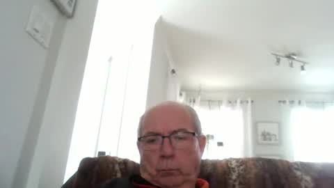 Snapshot of bernard1102 chatting on 17, 1, 2026 bernard1102 online show from 17, 1, 2026